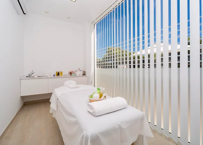 Hotel Globales Lord Nelson - Only Adults 4*