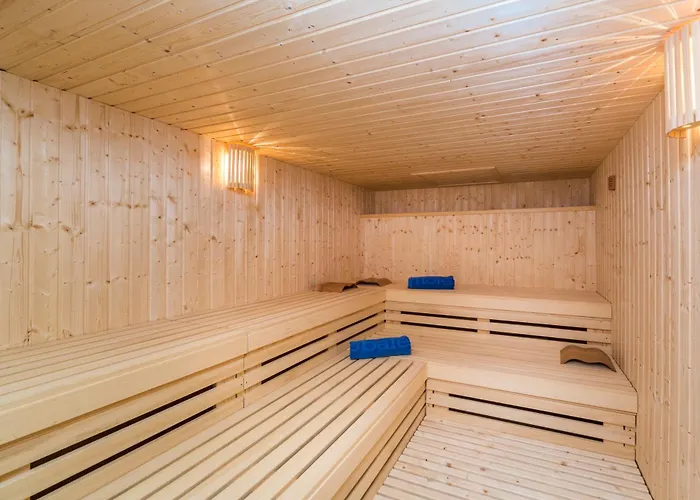 Globales Lord Nelson - Only Adults 4*